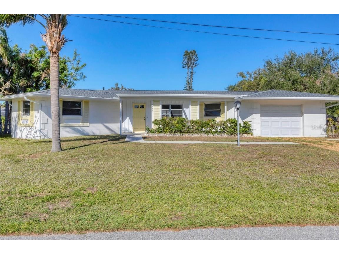 1725 Pocatello Street Sarasota FL 34231 A4632492 image1