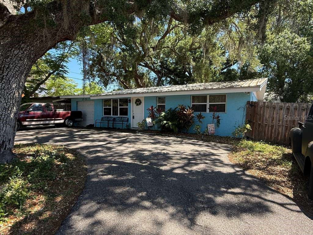 1725 S Shade Avenue Sarasota FL 34239 A4690784 image1
