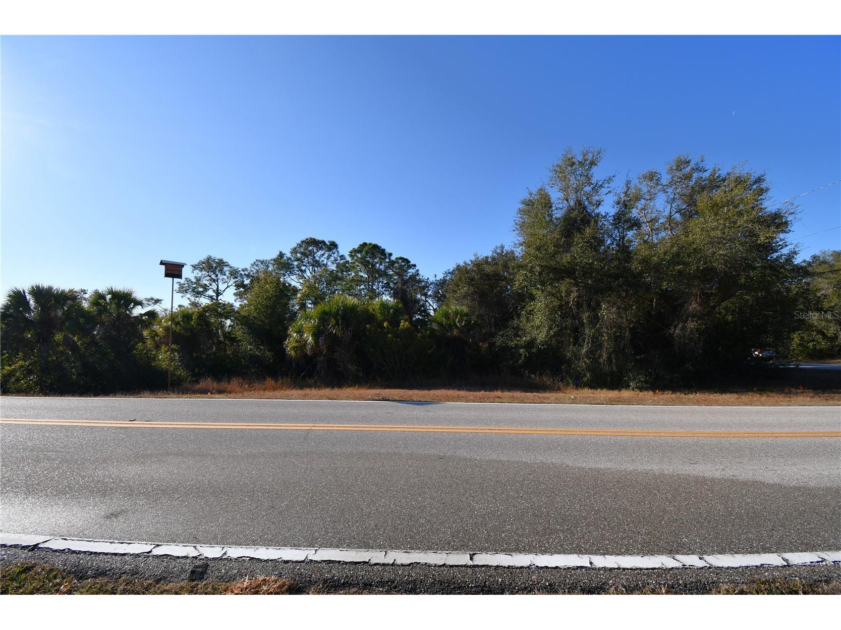 17255 Wintergarden Avenue Port Charlotte FL 33948 P4938133 image1