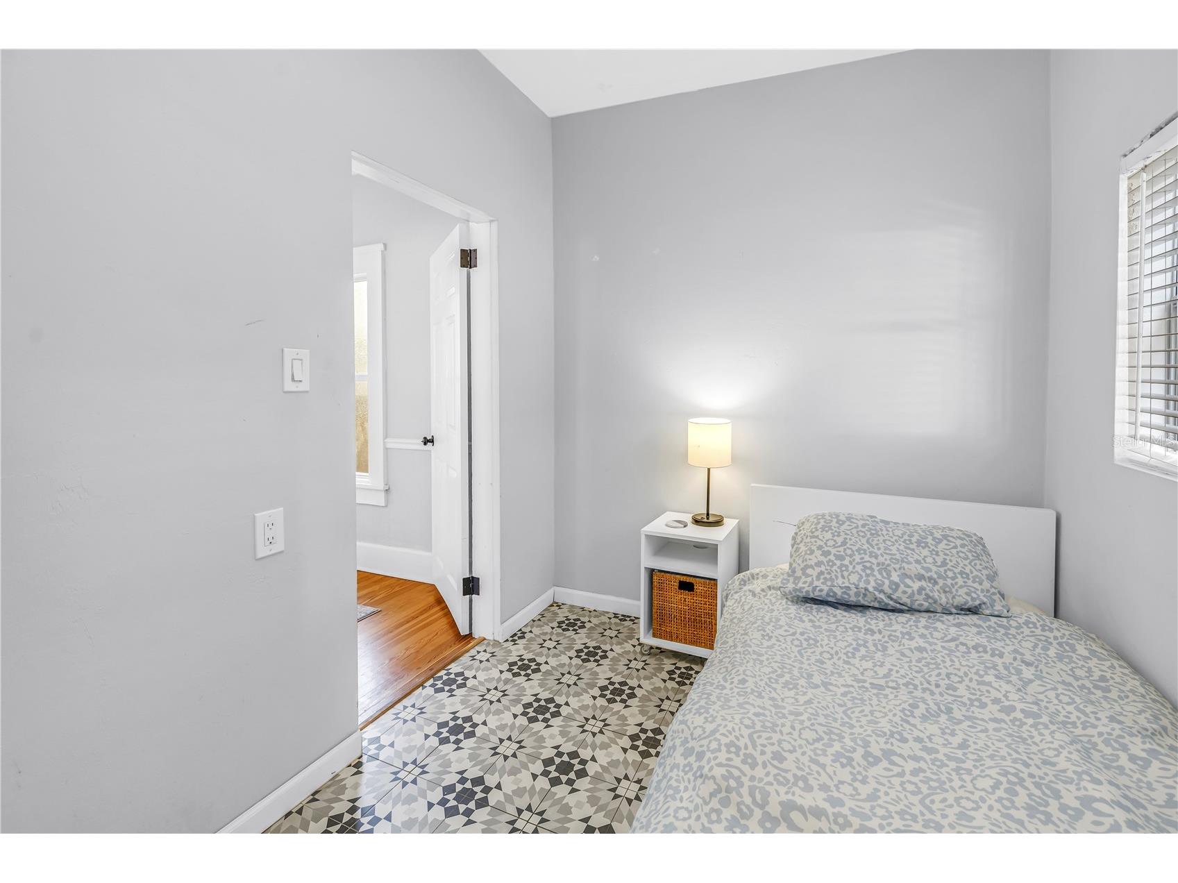 1726 2nd Avenue N Saint Petersburg FL 33713 TB8475325 image35