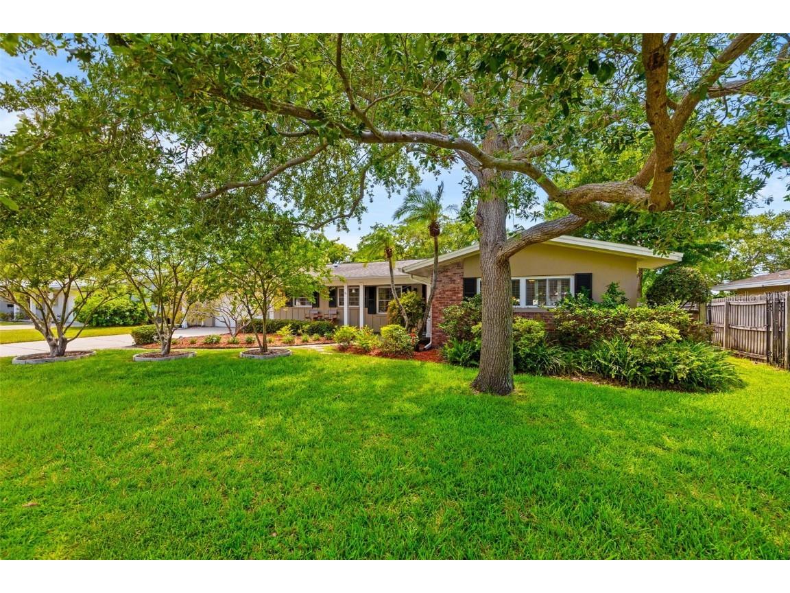 1726 Cypress Avenue Belleair FL 33756 U8244425 image1