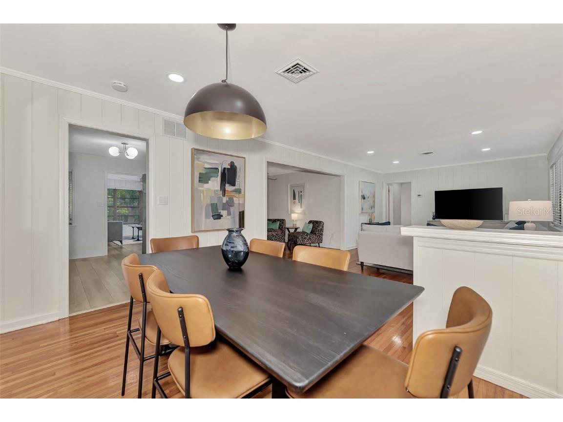 1726 Floyd Street Sarasota FL 34239 A4664721 image13