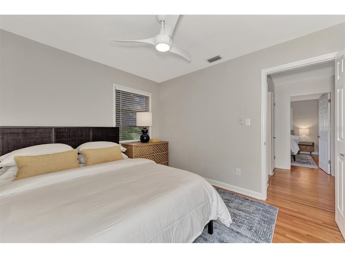 1726 Floyd Street Sarasota FL 34239 A4664721 image33