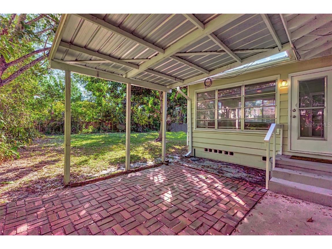 1726 Floyd Street Sarasota FL 34239 A4664721 image37