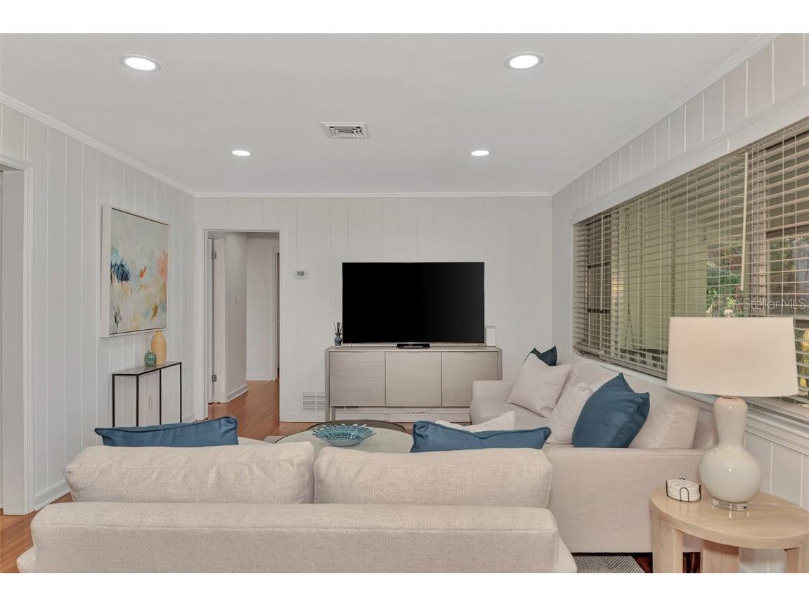 1726 Floyd Street Sarasota FL 34239 A4664721 image7