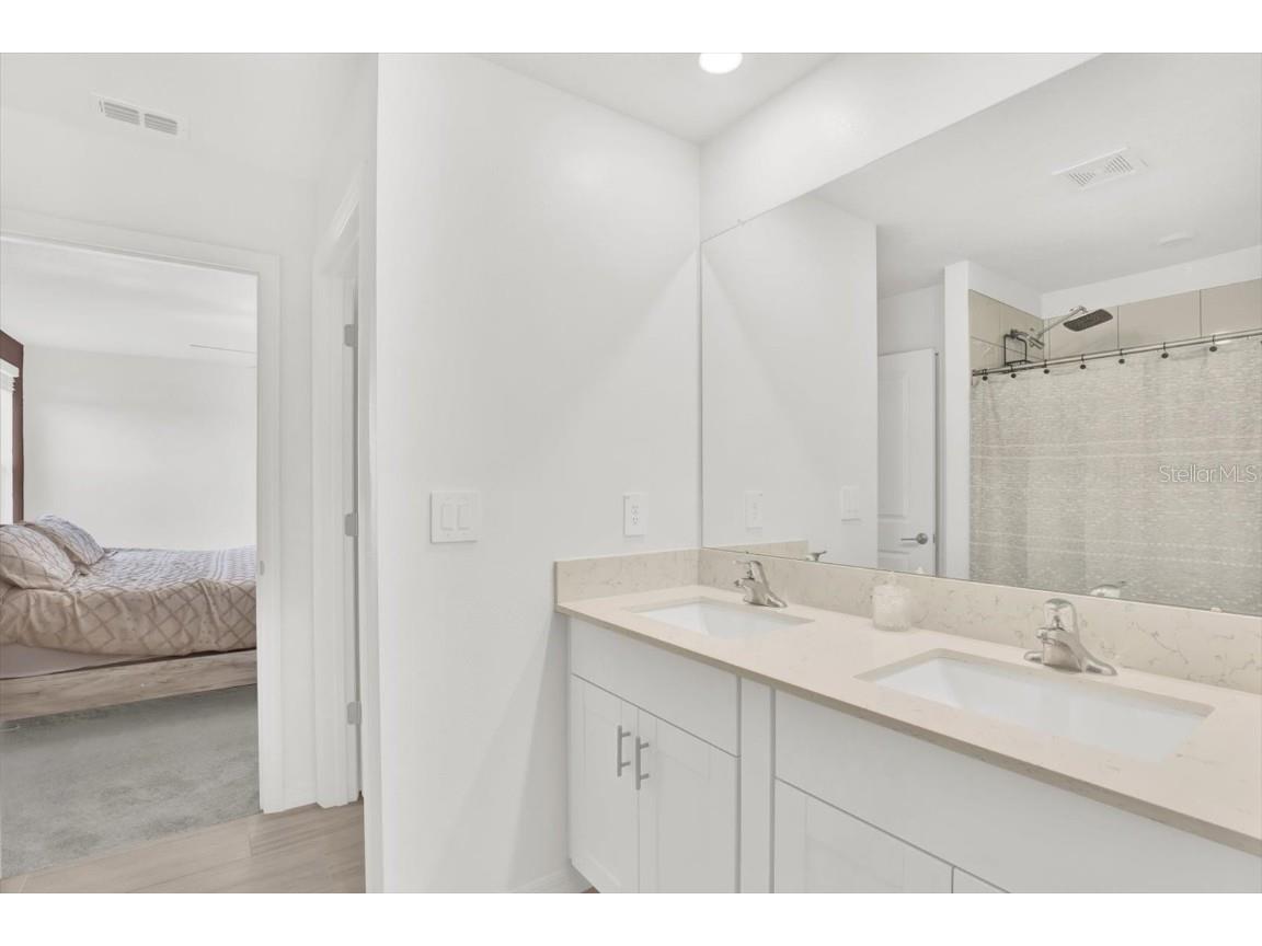 1726 Lanier Road Zephyrhills FL 33541 TB8427622 image32