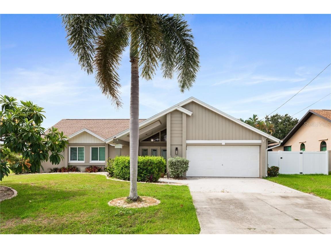 1726 SE 2nd Street Cape Coral FL 33990 C7513267 image1
