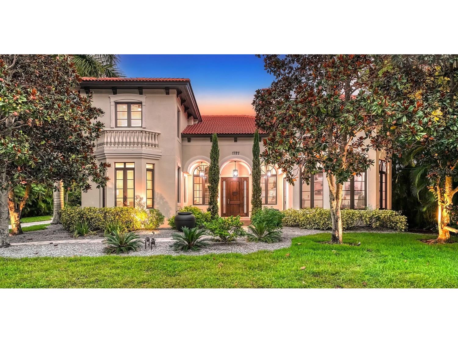 1727 Bahia Vista Street Sarasota FL 34239 A4546473 image1