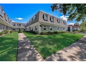 1727 Belleair Forest Drive #D Belleair FL 33756 U8239151 image1