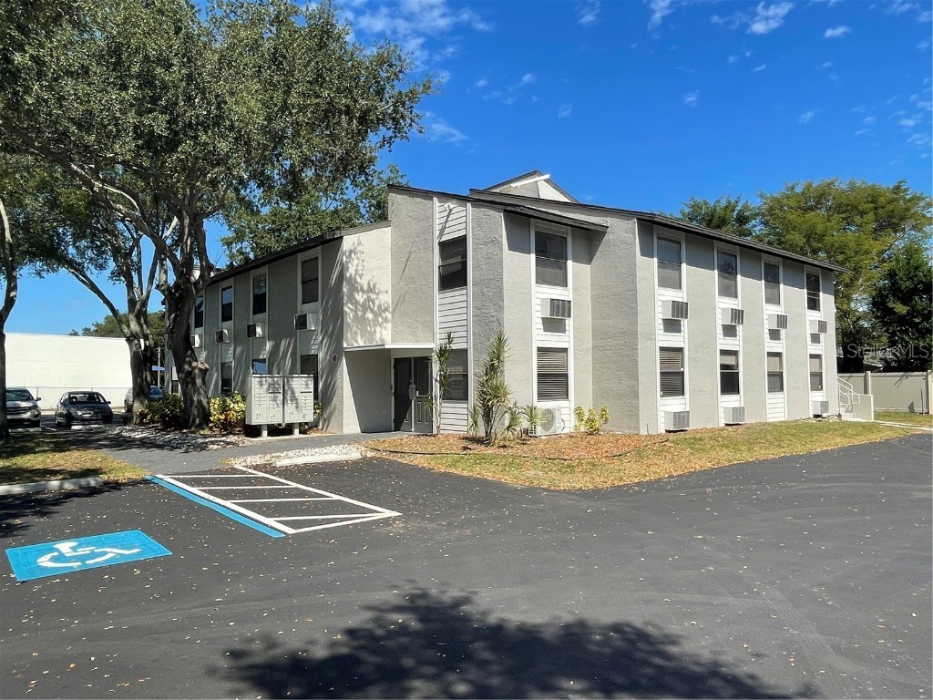 1727 Coachman Plaza Drive Clearwater FL 33759 T3442193 image1