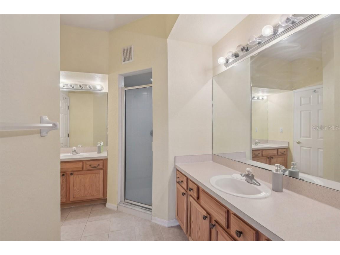 1727 Hammocks Avenue #BLDG 16 Lutz FL 33549 TB8437503 image19