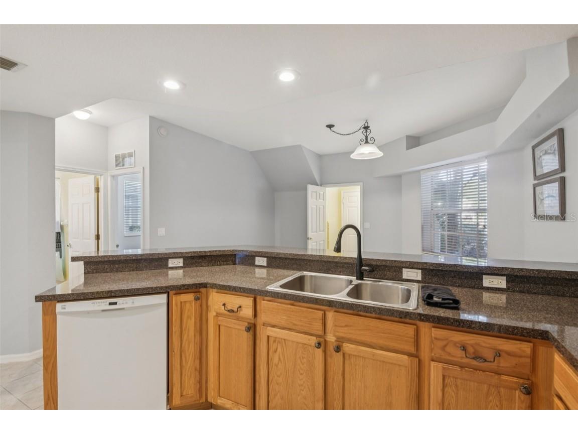 1727 Hammocks Avenue #BLDG 16 Lutz FL 33549 TB8437503 image9