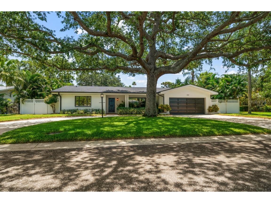 1727 Laurie Lane Belleair FL 33756 U8245786 image1