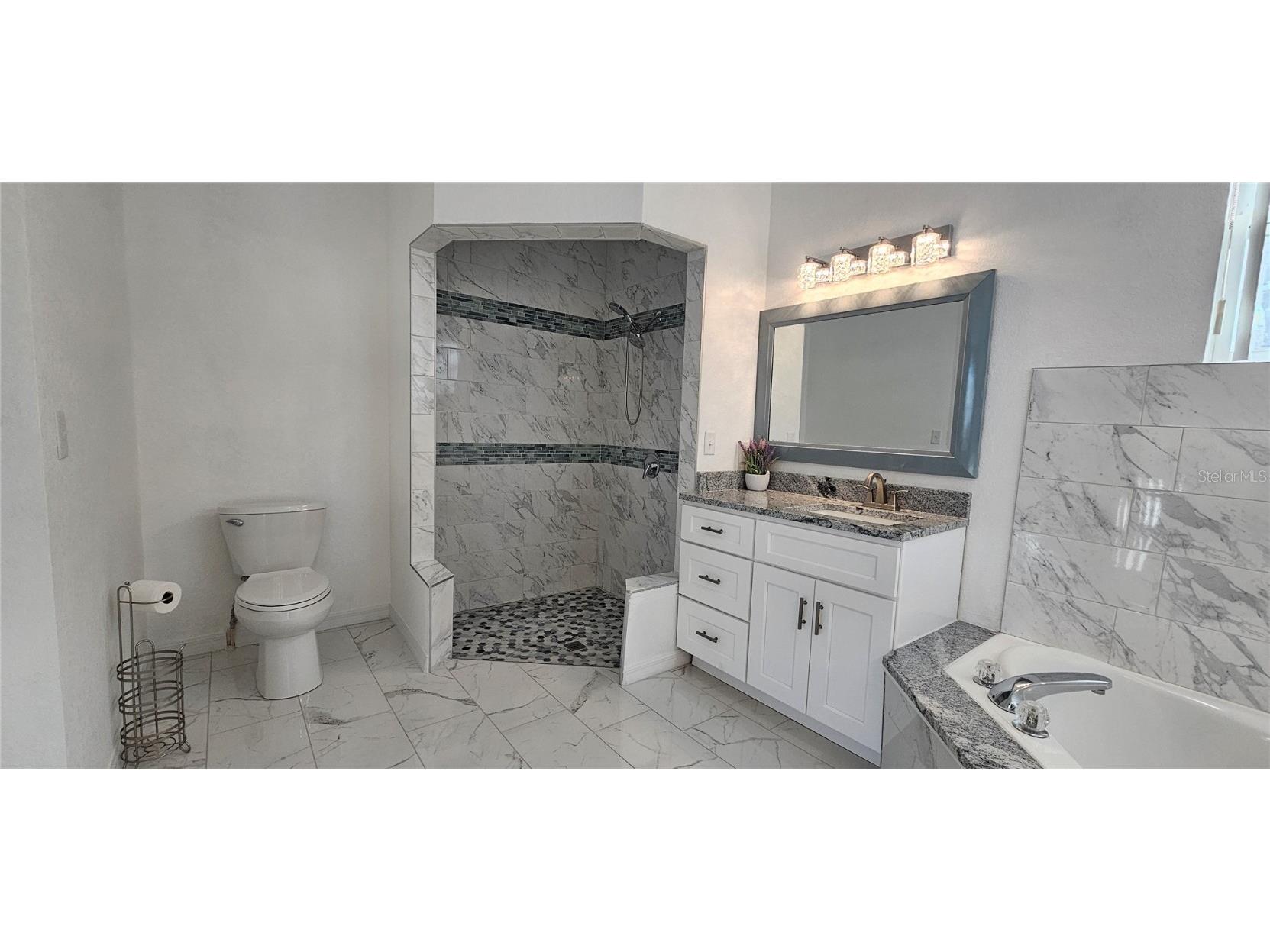 17271 Peggy Avenue Mount Dora FL 32757 - LAKE DORA / LAKE HARRIS CHAIN G5104979 image2