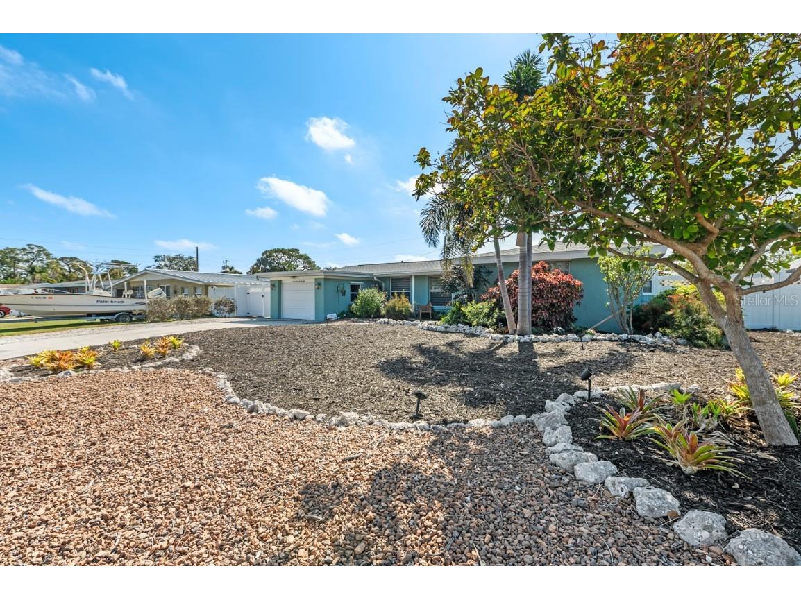 1728 Bayonne Street Sarasota FL 34231 A4639932 image1