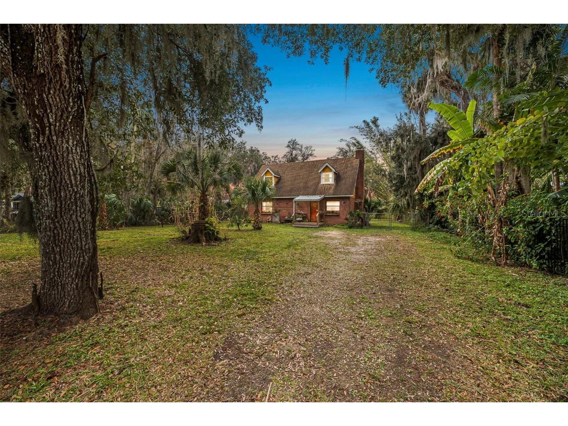 1728 Elizabeth Street New Smyrna Beach FL 32168 V4941062 image1