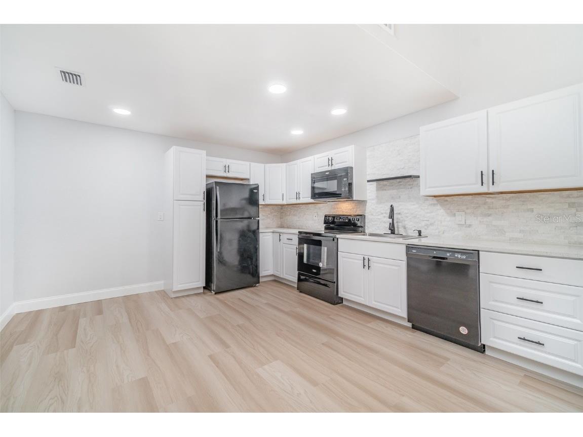 17287 Timber Oak Lane Fort Myers FL 33908 V4943714 image8