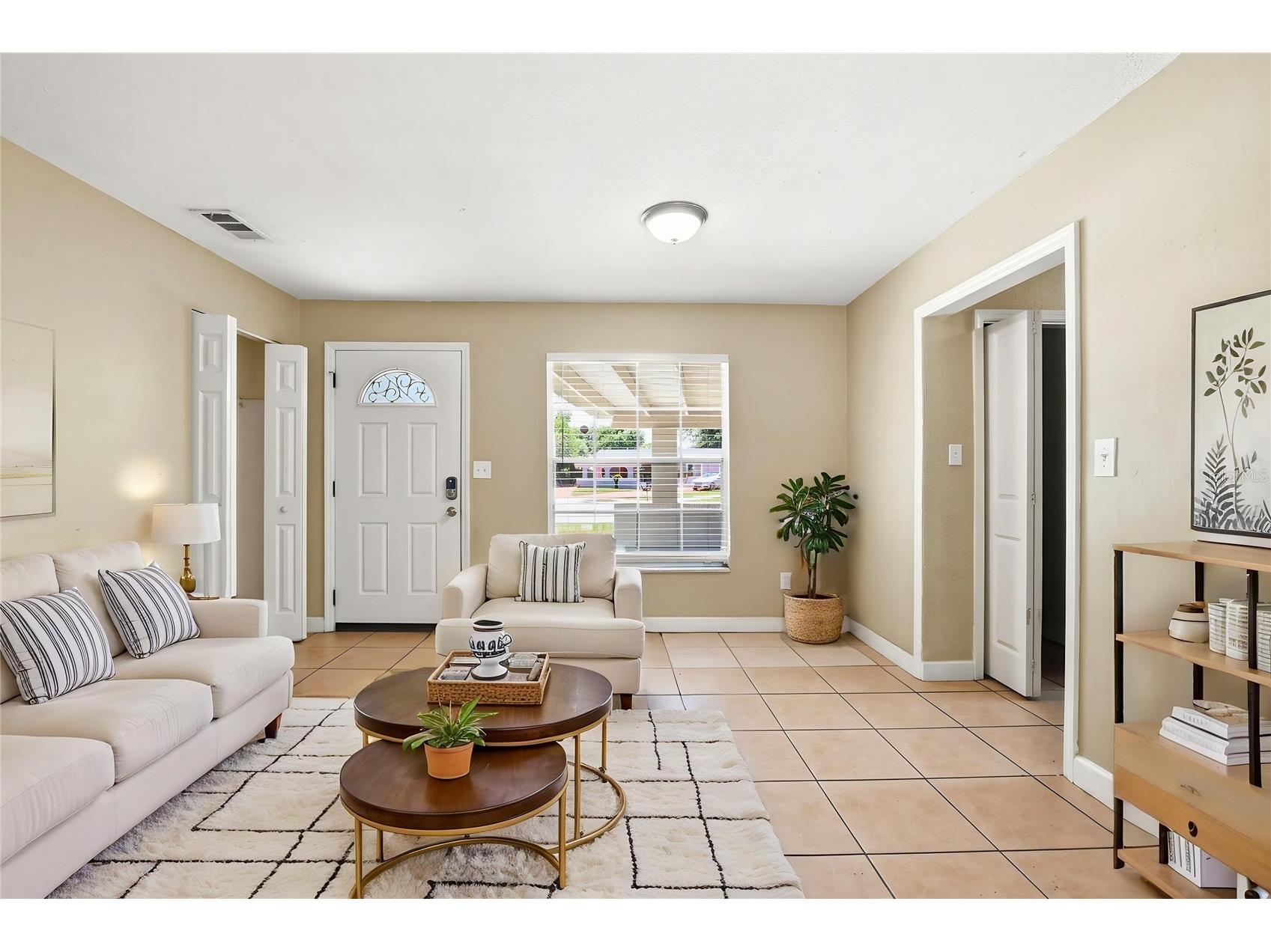 1729 Flores Court Orlando FL 32811 O6405516 image4