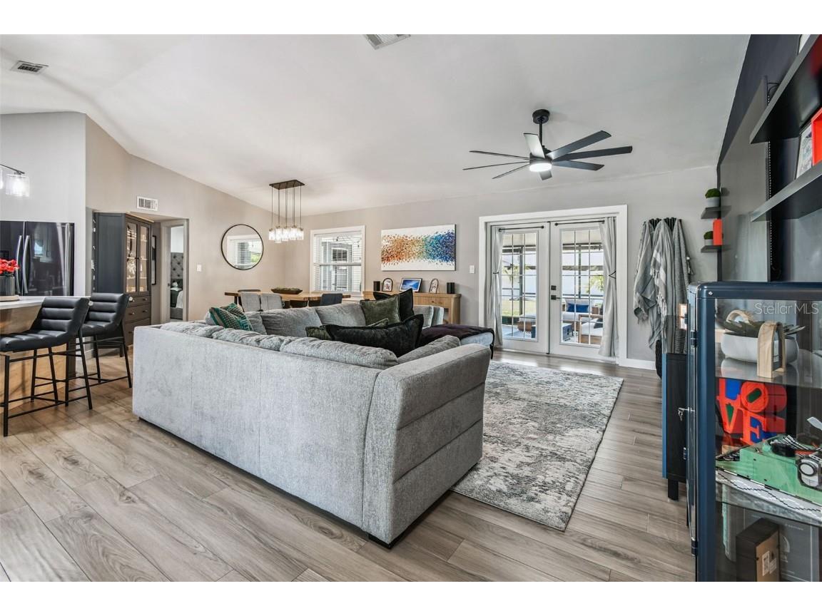 1729 Lake Crest Avenue Brandon FL 33510 TB8458474 image4