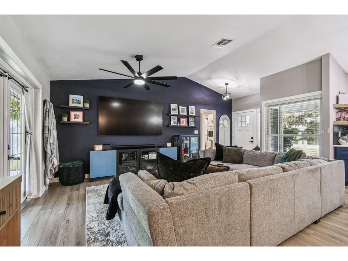 1729 Lake Crest Avenue Brandon FL 33510 TB8458474 image6