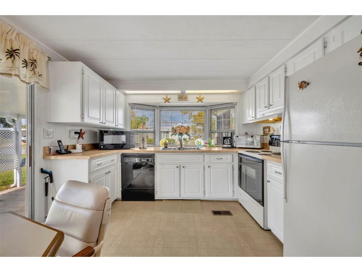 173 Paradise N Leesburg FL 34788 G5104776 image8