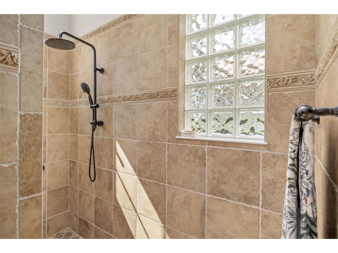 173 Portofino Drive North Venice FL 34275 A4668373 image18