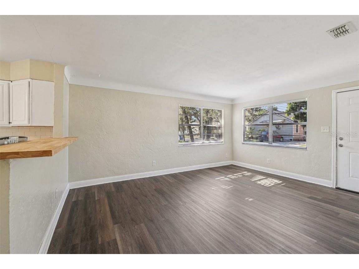 1730 17th Street S Saint Petersburg FL 33712 TB8458749 image13