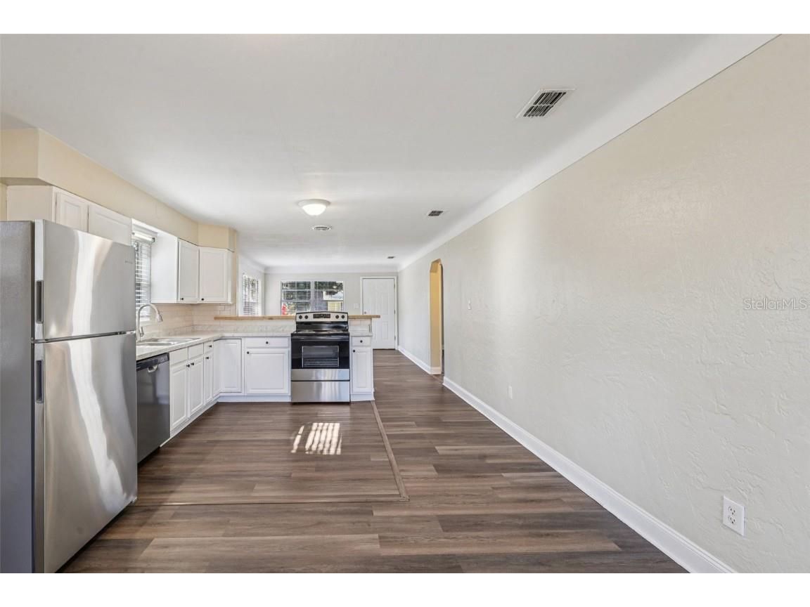 1730 17th Street S Saint Petersburg FL 33712 TB8458749 image18