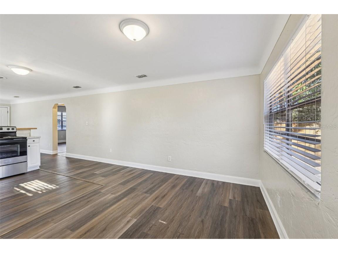 1730 17th Street S Saint Petersburg FL 33712 TB8458749 image20