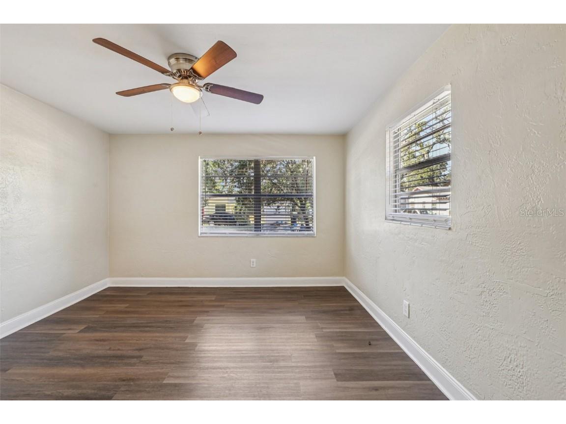 1730 17th Street S Saint Petersburg FL 33712 TB8458749 image23