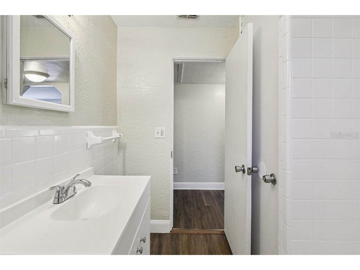 1730 17th Street S Saint Petersburg FL 33712 TB8458749 image27