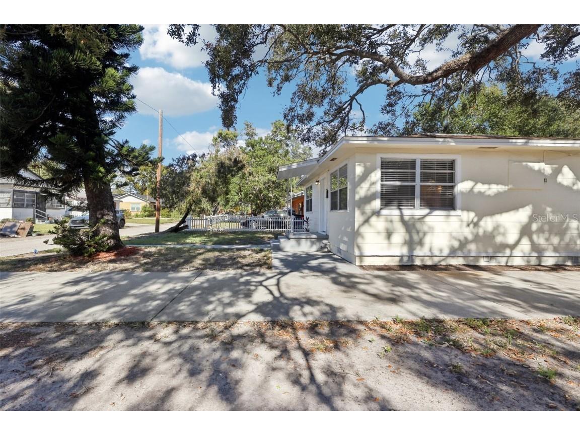 1730 17th Street S Saint Petersburg FL 33712 TB8458749 image9