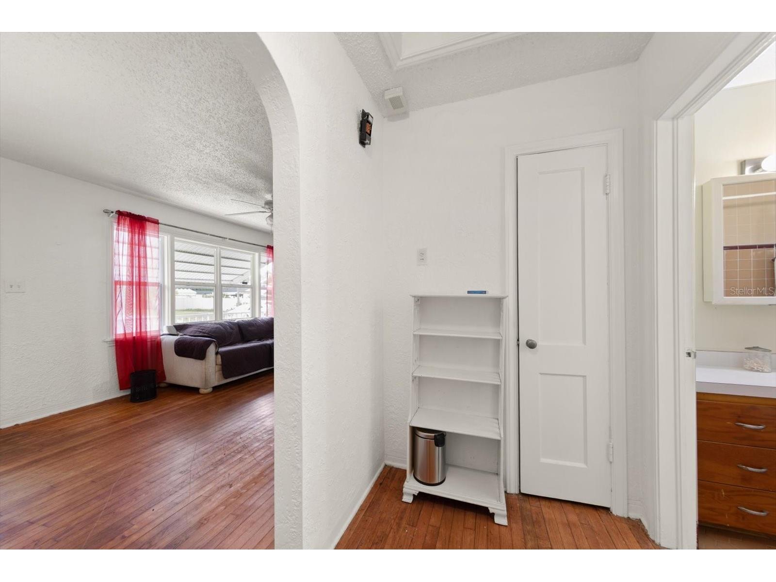 1730 50th Street N Saint Petersburg FL 33710 TB8516173 image17