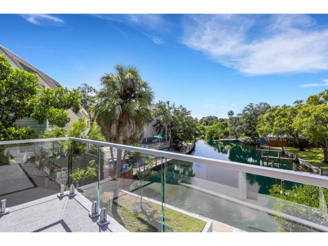 1730 Alderman Street Sarasota FL 34236 - HUDSON BAYOU A4621917 image1