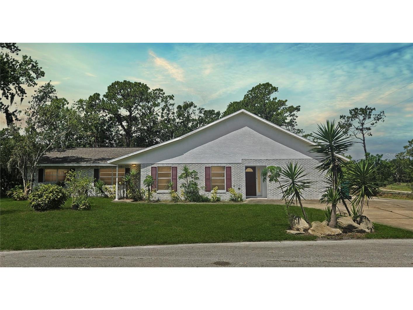 1730 Birmingham Avenue Daytona Beach FL 32117 V4943470 image1