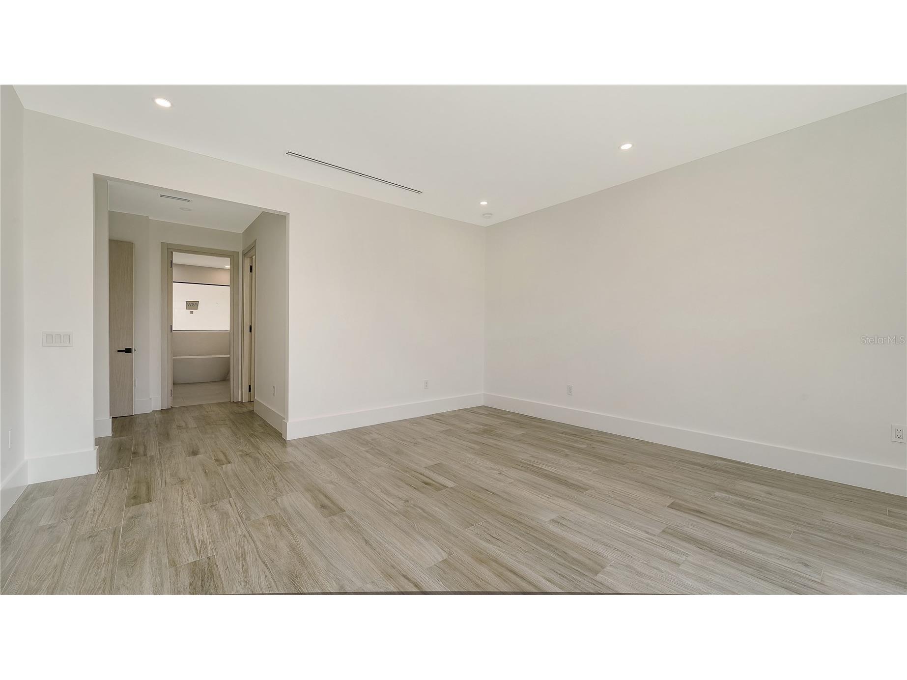 1730 Wisconsin Lane Sarasota FL 34239 A4687426 image26