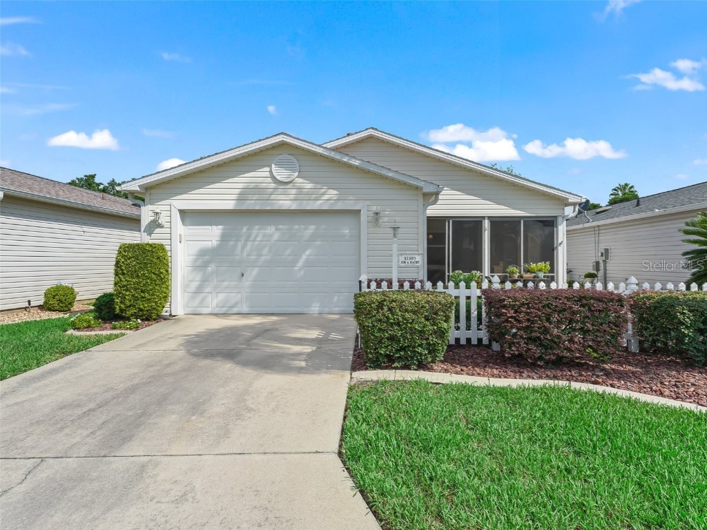 17305 SE 82nd Pecan Terrace The Villages FL 32162 G5086053 image1