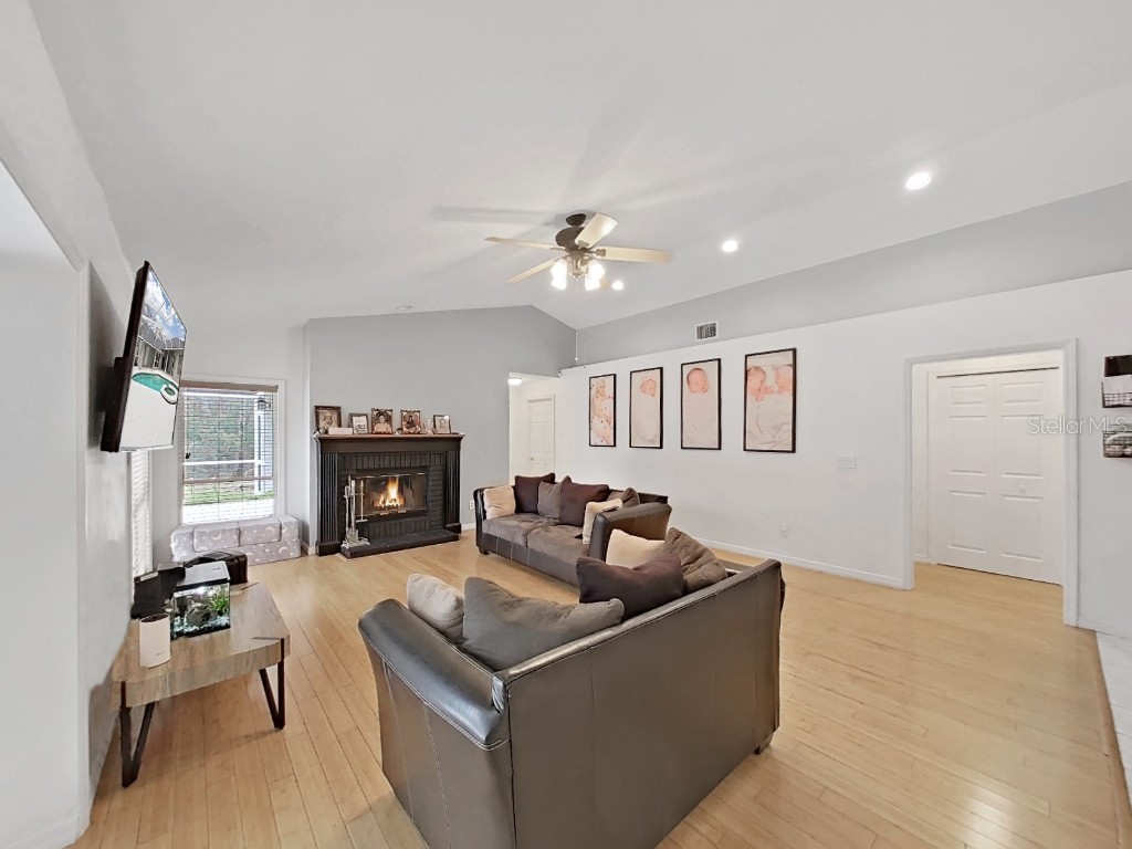 17307 Oak Ledge Drive Lutz FL 33549 TB8429933 image14