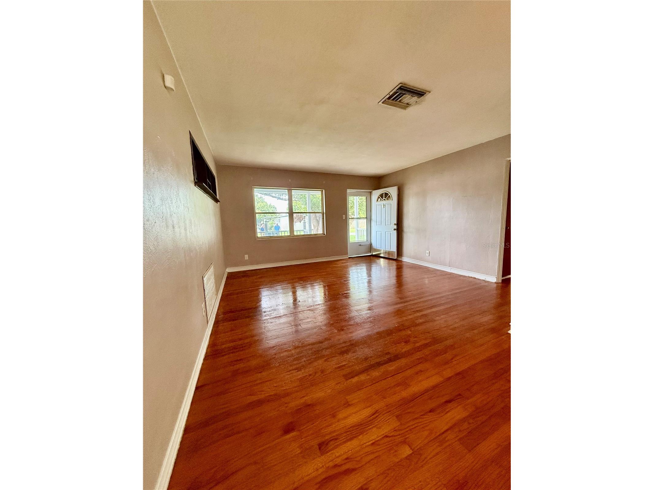 1731 Baldwin Drive Orlando FL 32806 O6423385 image4