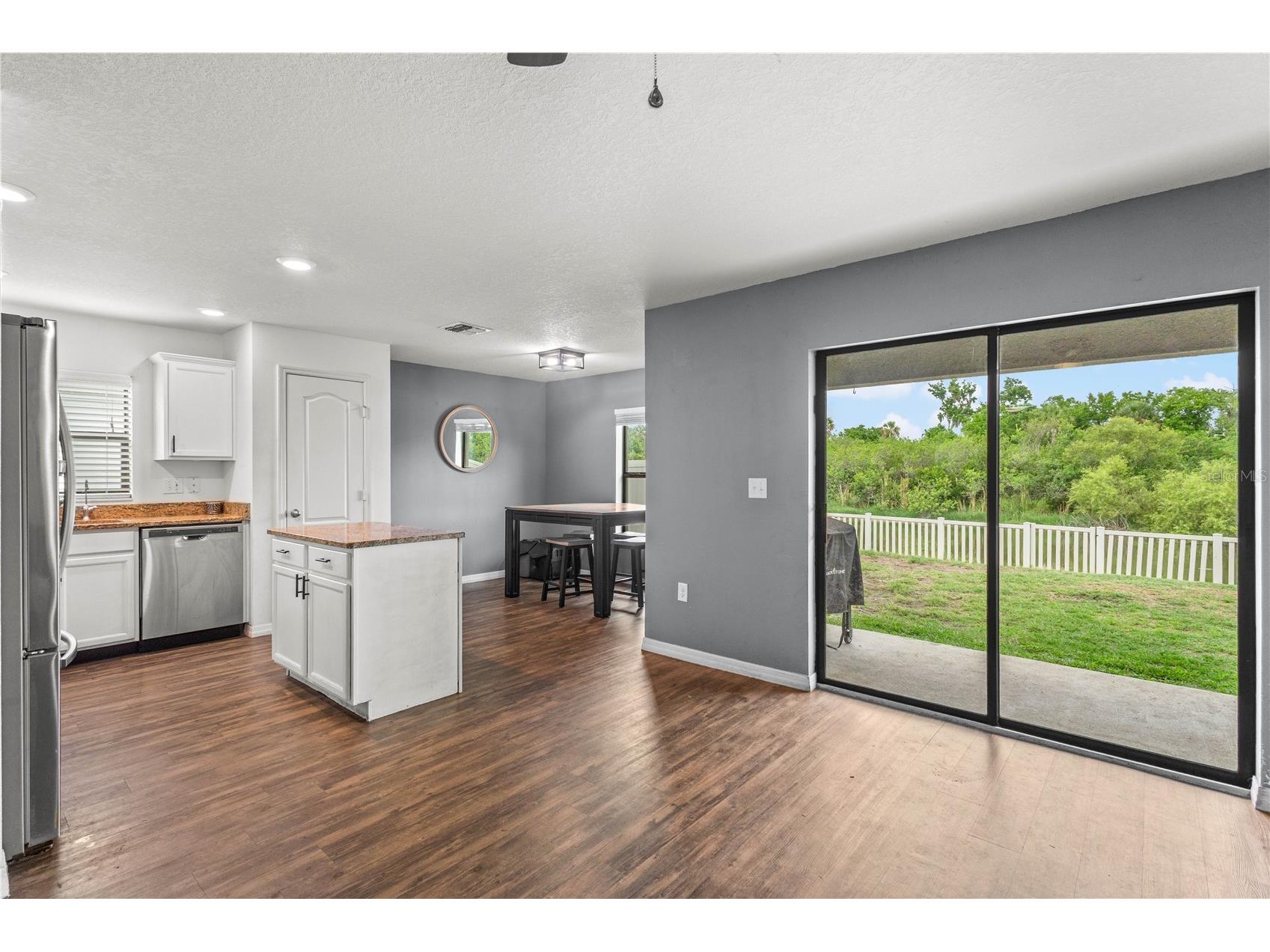 1731 Chatham Green Circle Ruskin FL 33570 A4696032 image8