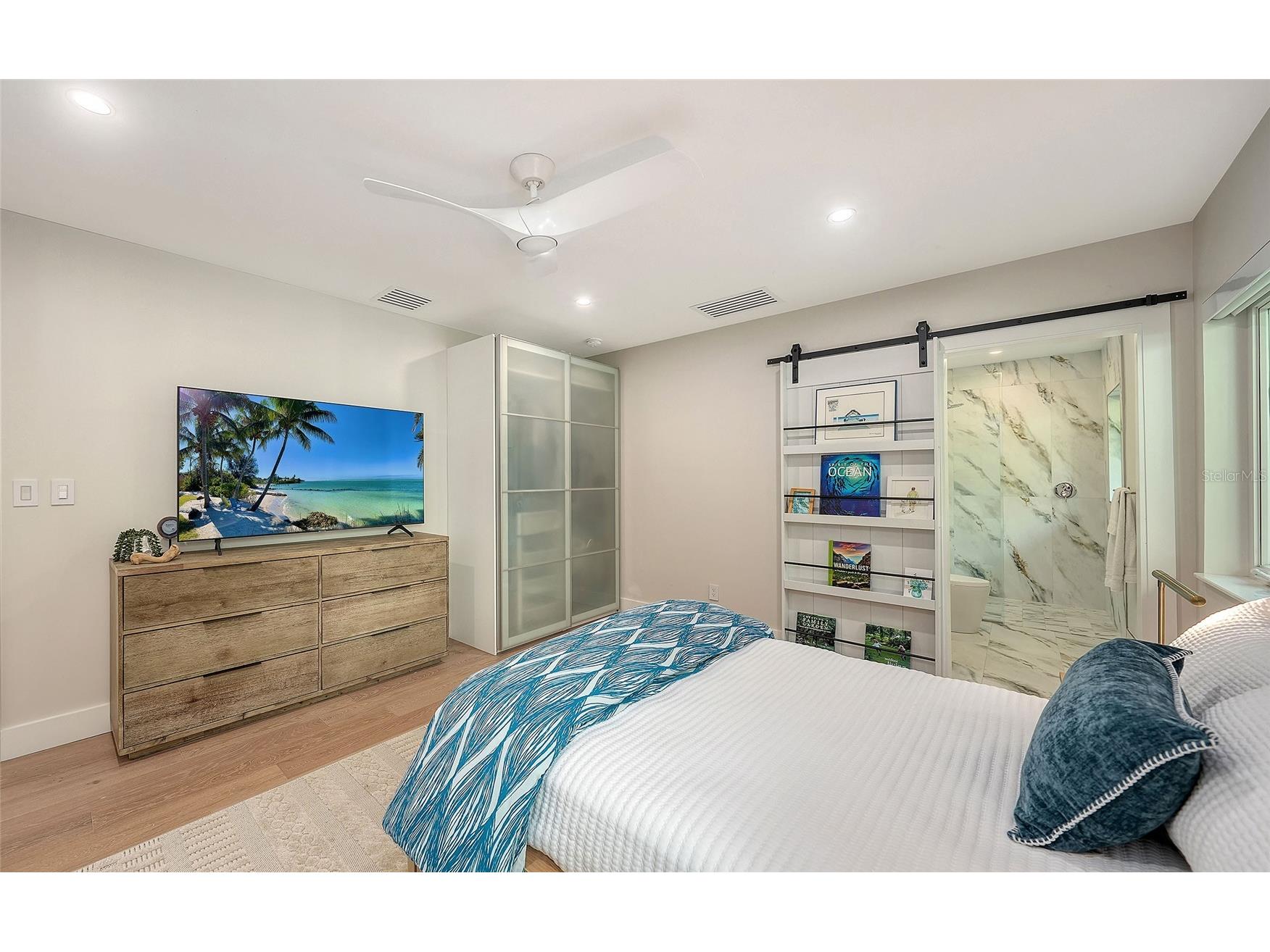 1731 Cunliff Lane Sarasota FL 34239 A4684577 image33