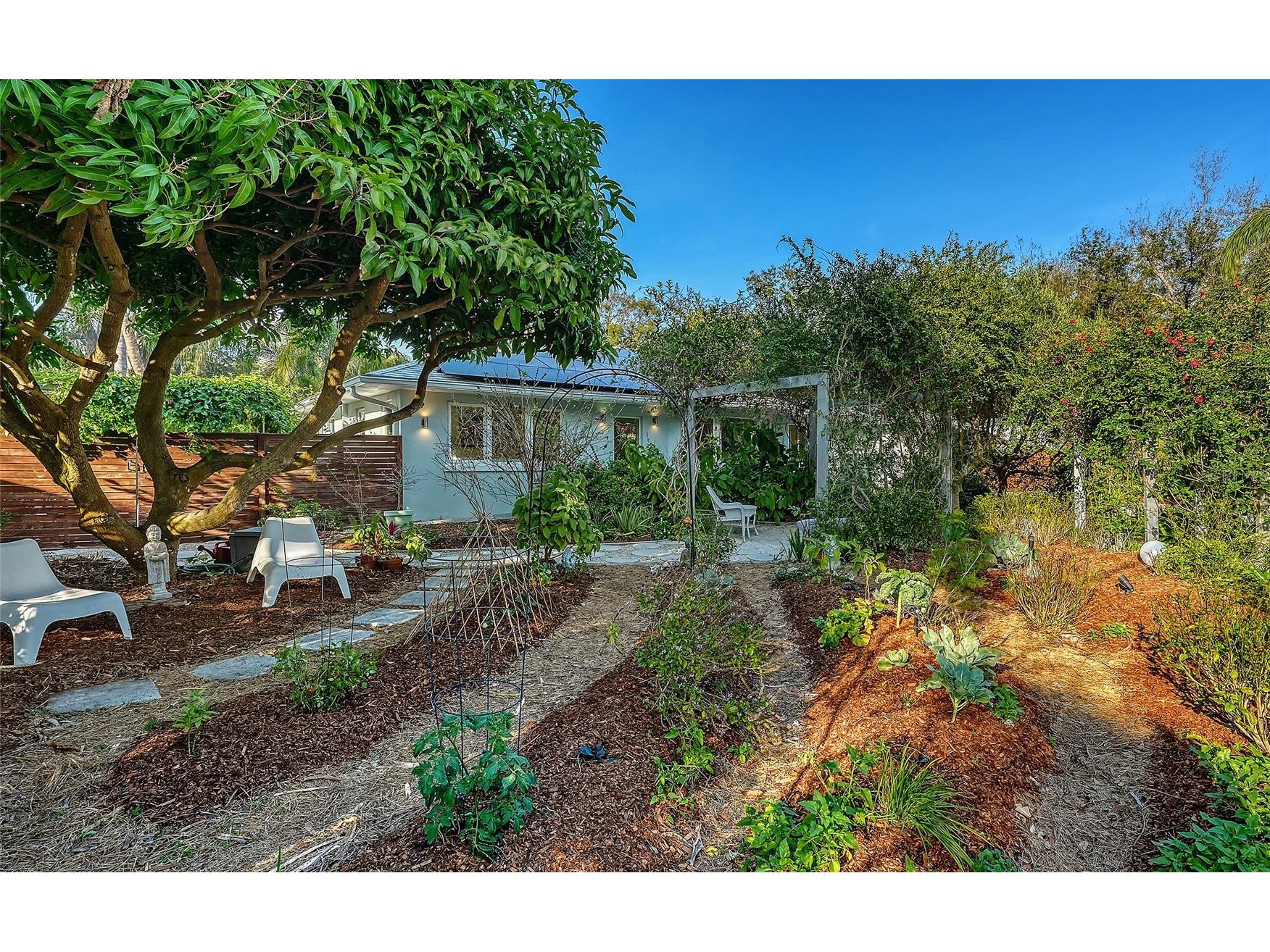 1731 Cunliff Lane Sarasota FL 34239 A4684577 image51