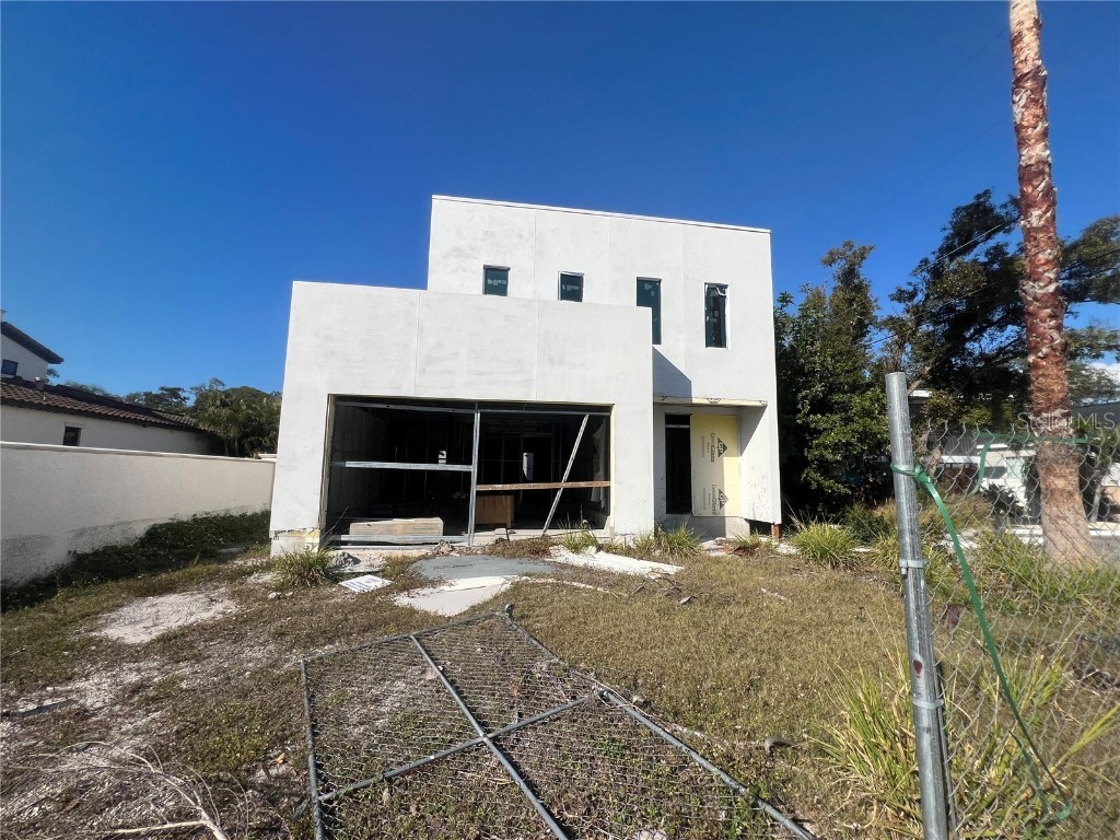 1731 Siesta Drive Sarasota FL 34239 W7880639 image1