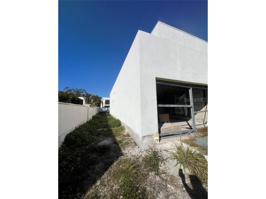 1731 Siesta Drive Sarasota FL 34239 W7880639 image10