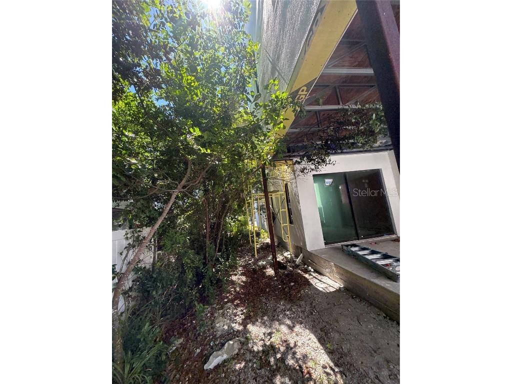 1731 Siesta Drive Sarasota FL 34239 W7880639 image9