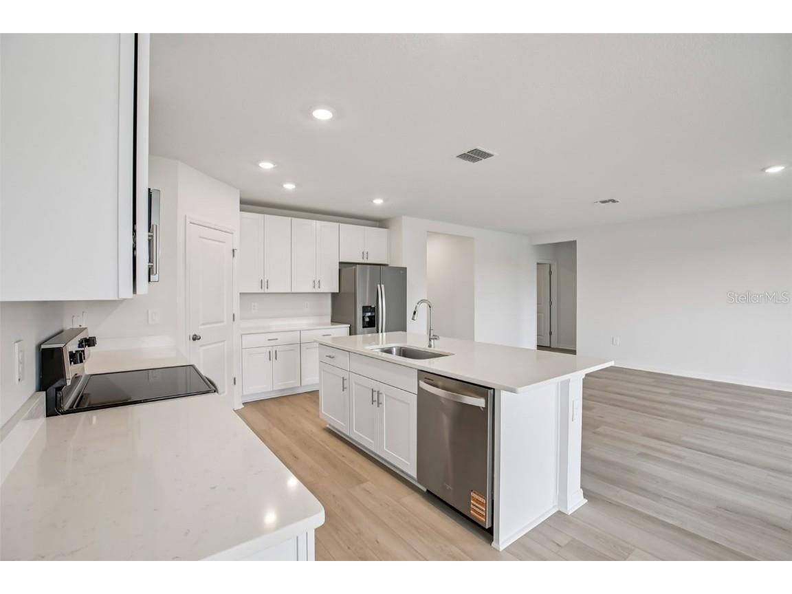 1732 Coolridge Place Zephyrhills FL 33541 O6368258 image12