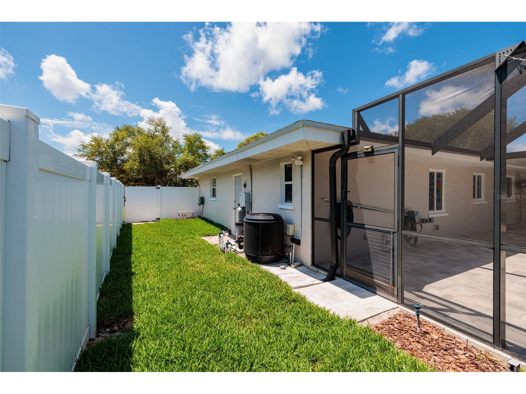1732 Emerald Drive Clearwater FL 33756 TB8504885 image37