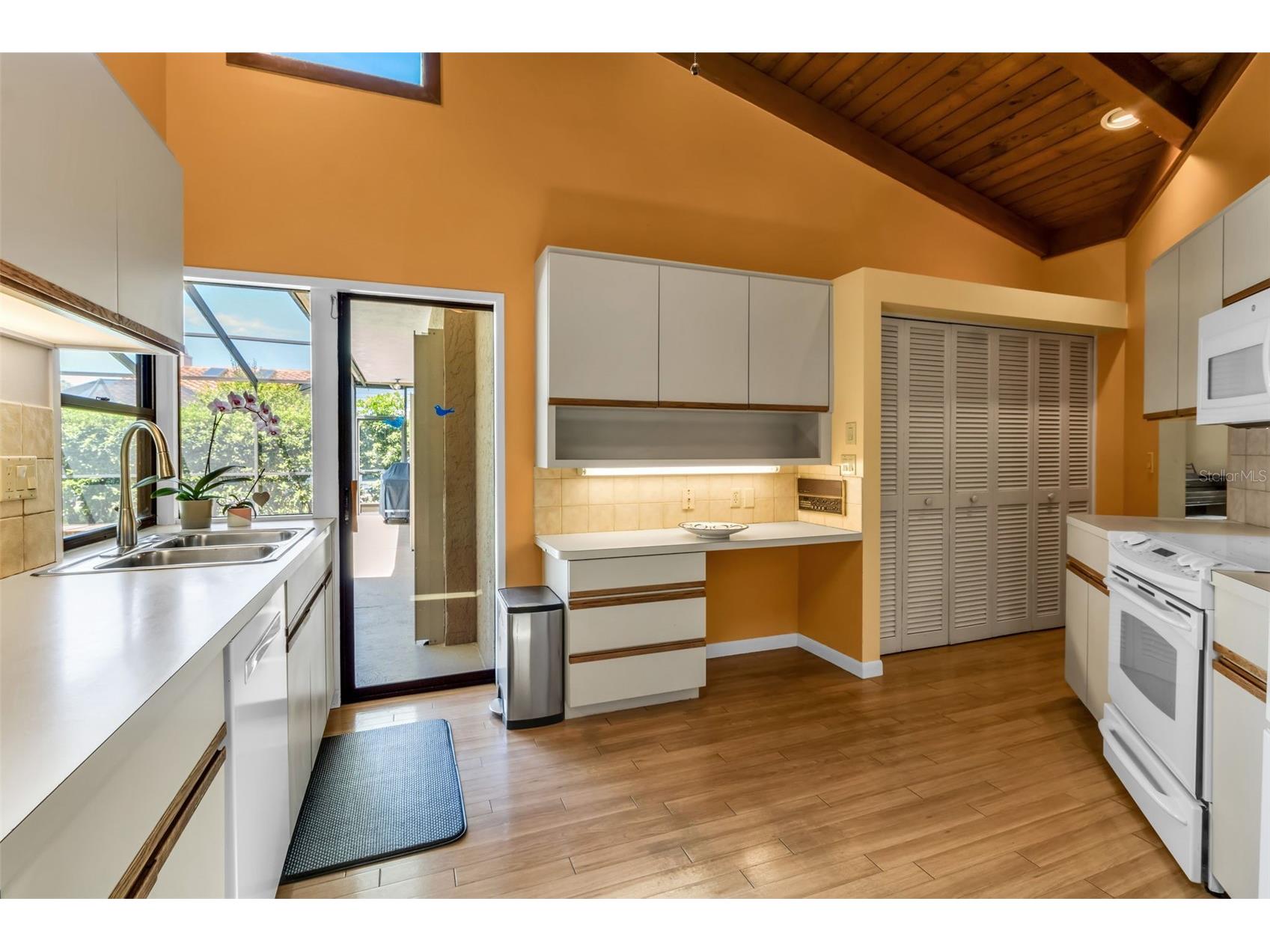 1732 Pine Harrier Circle Sarasota FL 34231 A4689911 image21