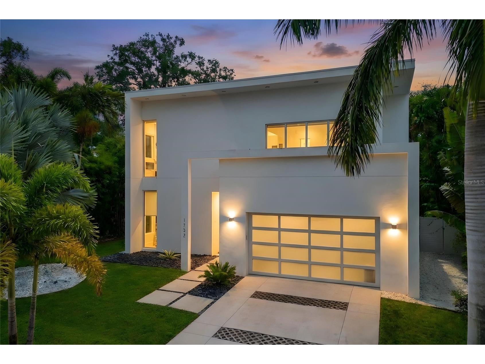 1732 Shoreland Drive Sarasota FL 34239 A4682616 image1