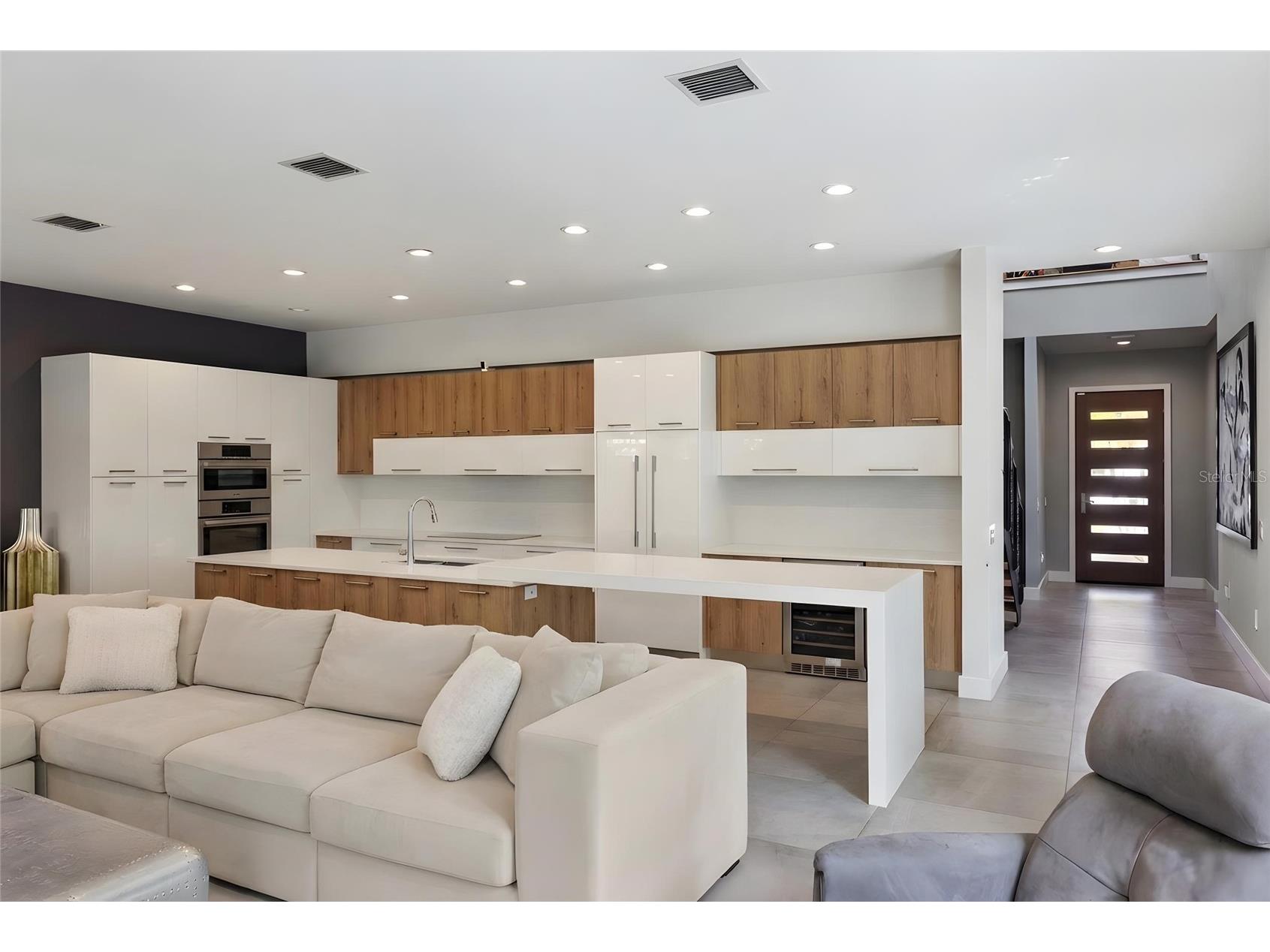 1732 Shoreland Drive Sarasota FL 34239 A4682616 image16